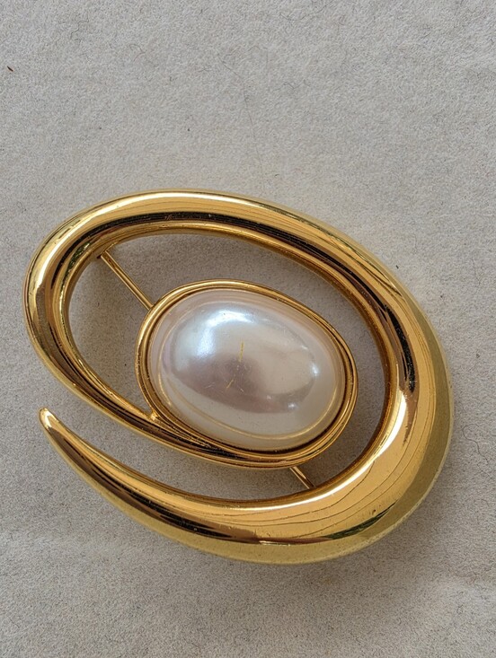 Monet Jewelry - Monet: Gold-Tone Brooch with Faux Pearl Center